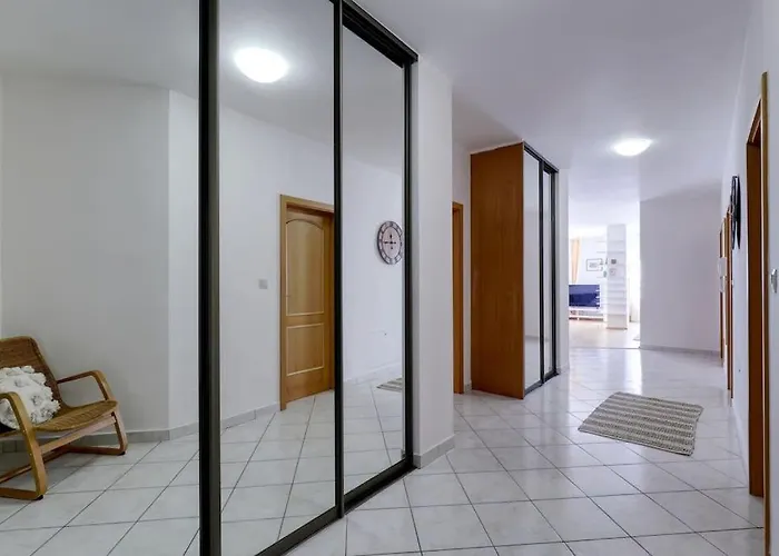 3min2centre - 2 Bedroom Garage, View Apartamento *