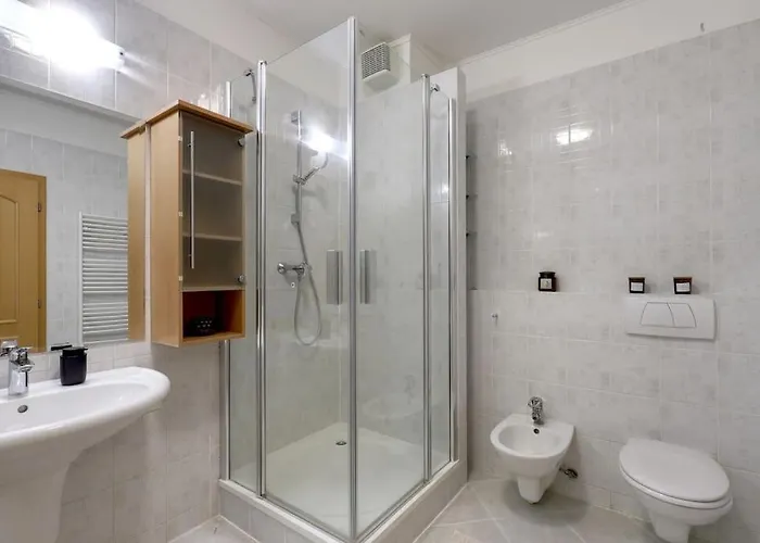 3min2centre - 2 Bedroom Garage, View 布拉迪斯拉发